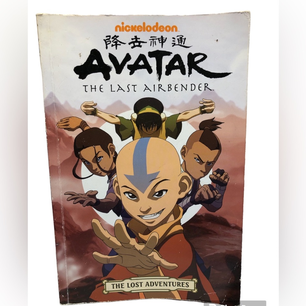 May Chan Dark Horse Avatar: The Last Airbender: The Lost Adventures (Paperback)